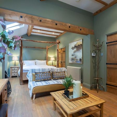 Stable Lodge - Boutique Bed & Breakfast Shurdington Bagian luar foto