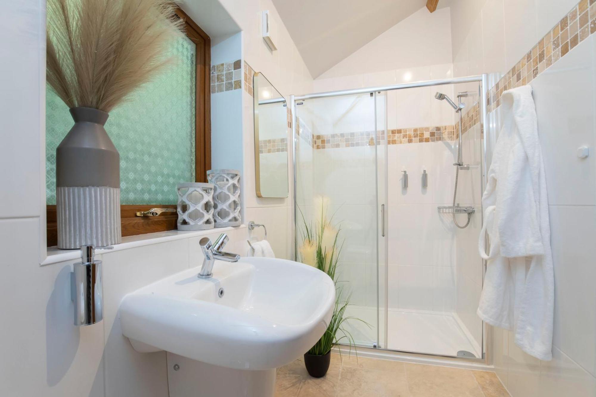 Stable Lodge - Boutique Bed & Breakfast Shurdington Bagian luar foto