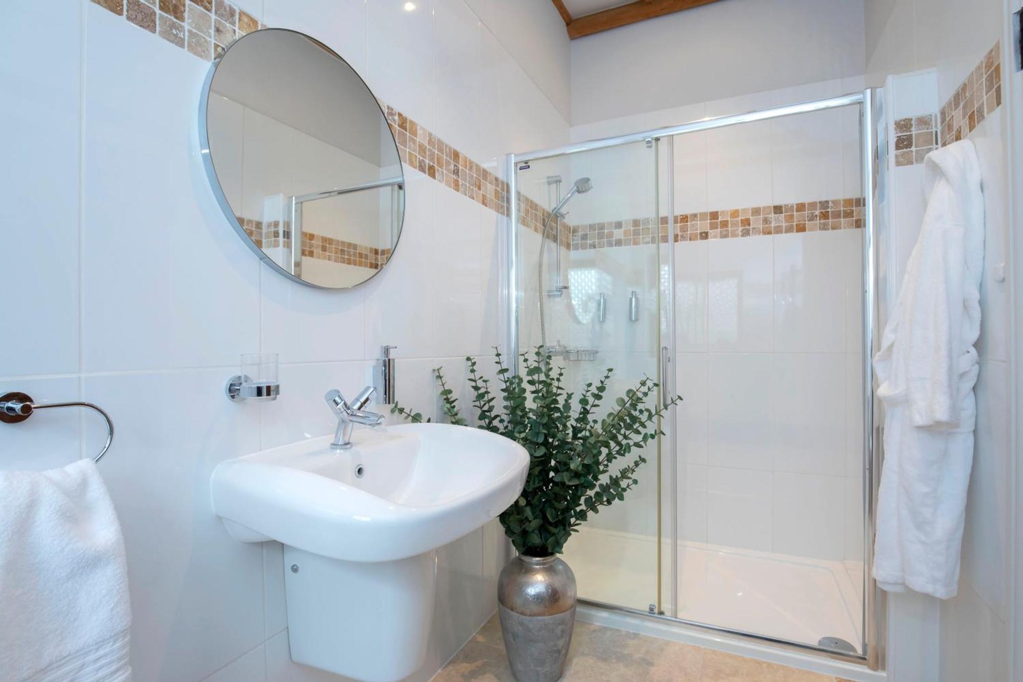 Stable Lodge - Boutique Bed & Breakfast Shurdington Bagian luar foto
