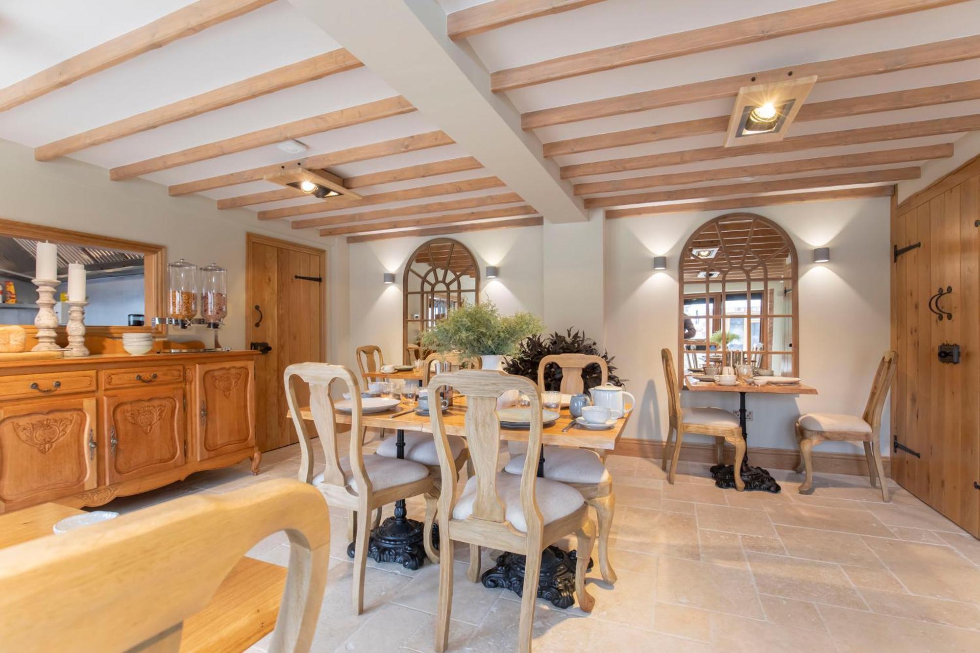 Stable Lodge - Boutique Bed & Breakfast Shurdington Bagian luar foto