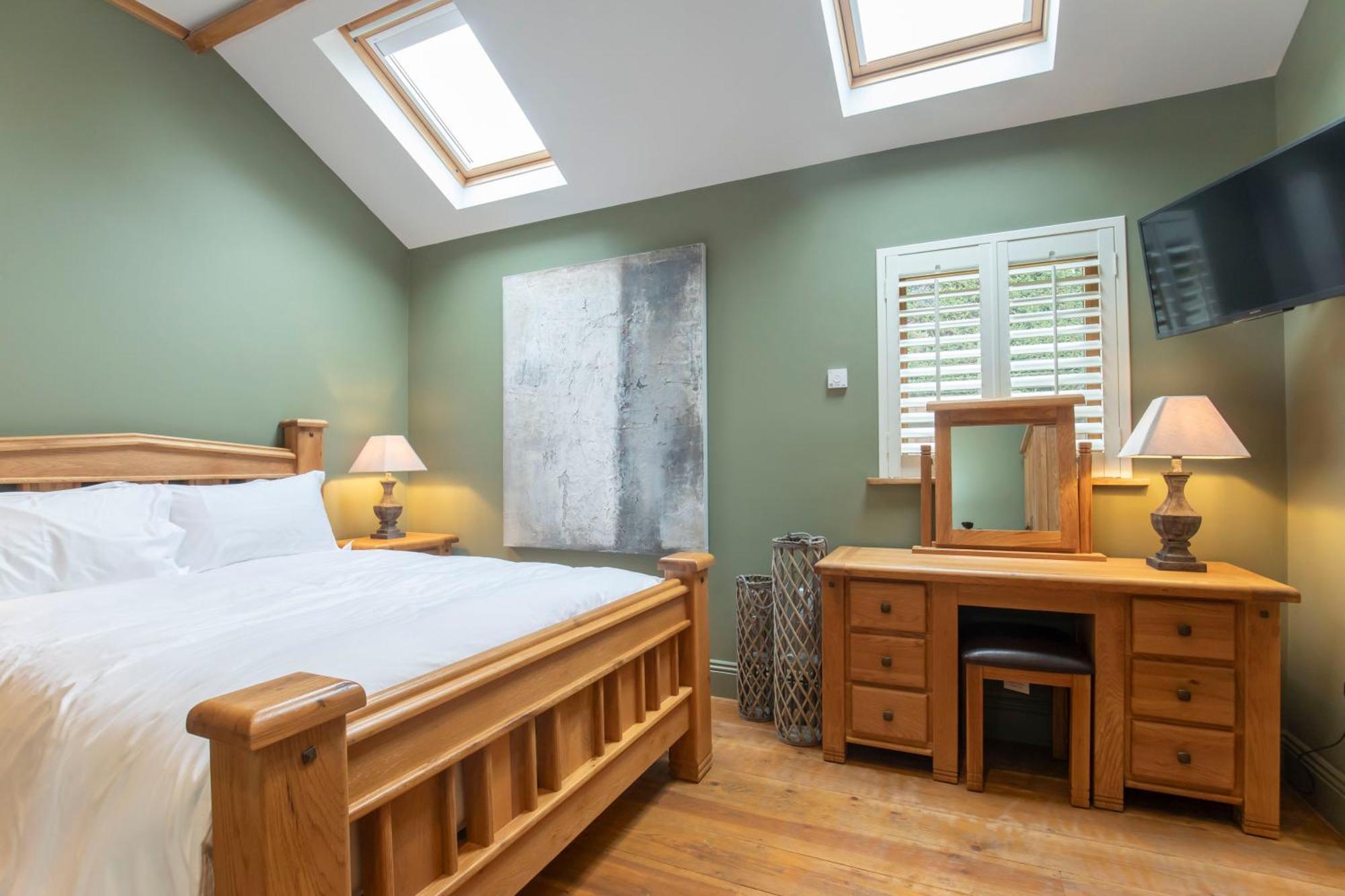 Stable Lodge - Boutique Bed & Breakfast Shurdington Bagian luar foto