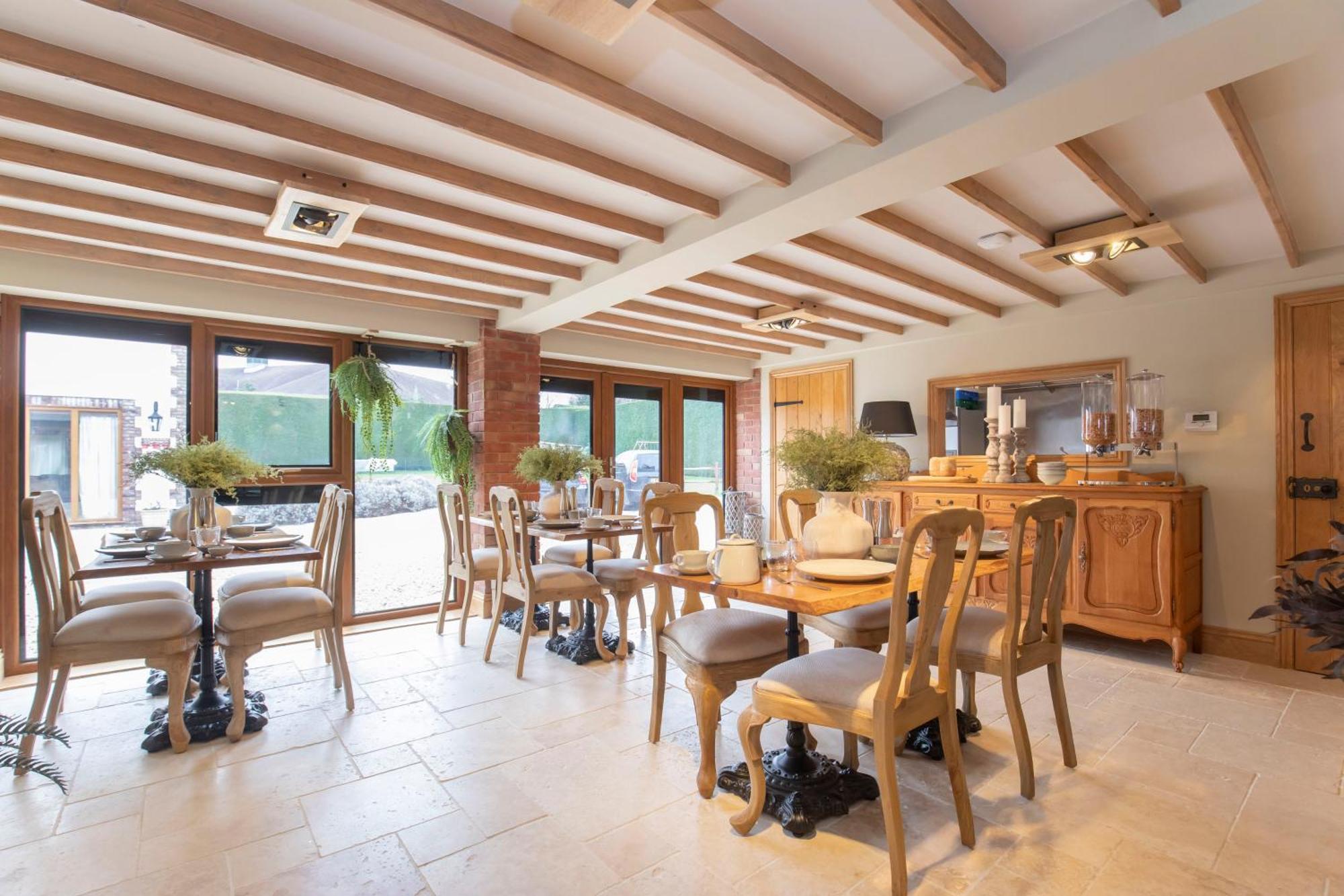 Stable Lodge - Boutique Bed & Breakfast Shurdington Bagian luar foto