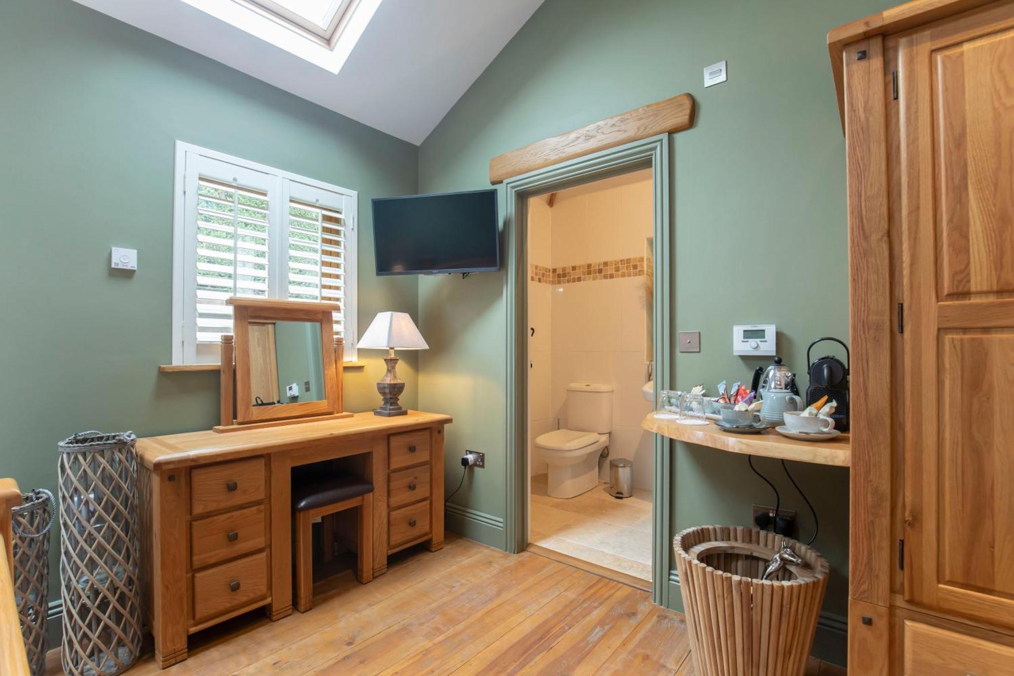 Stable Lodge - Boutique Bed & Breakfast Shurdington Bagian luar foto