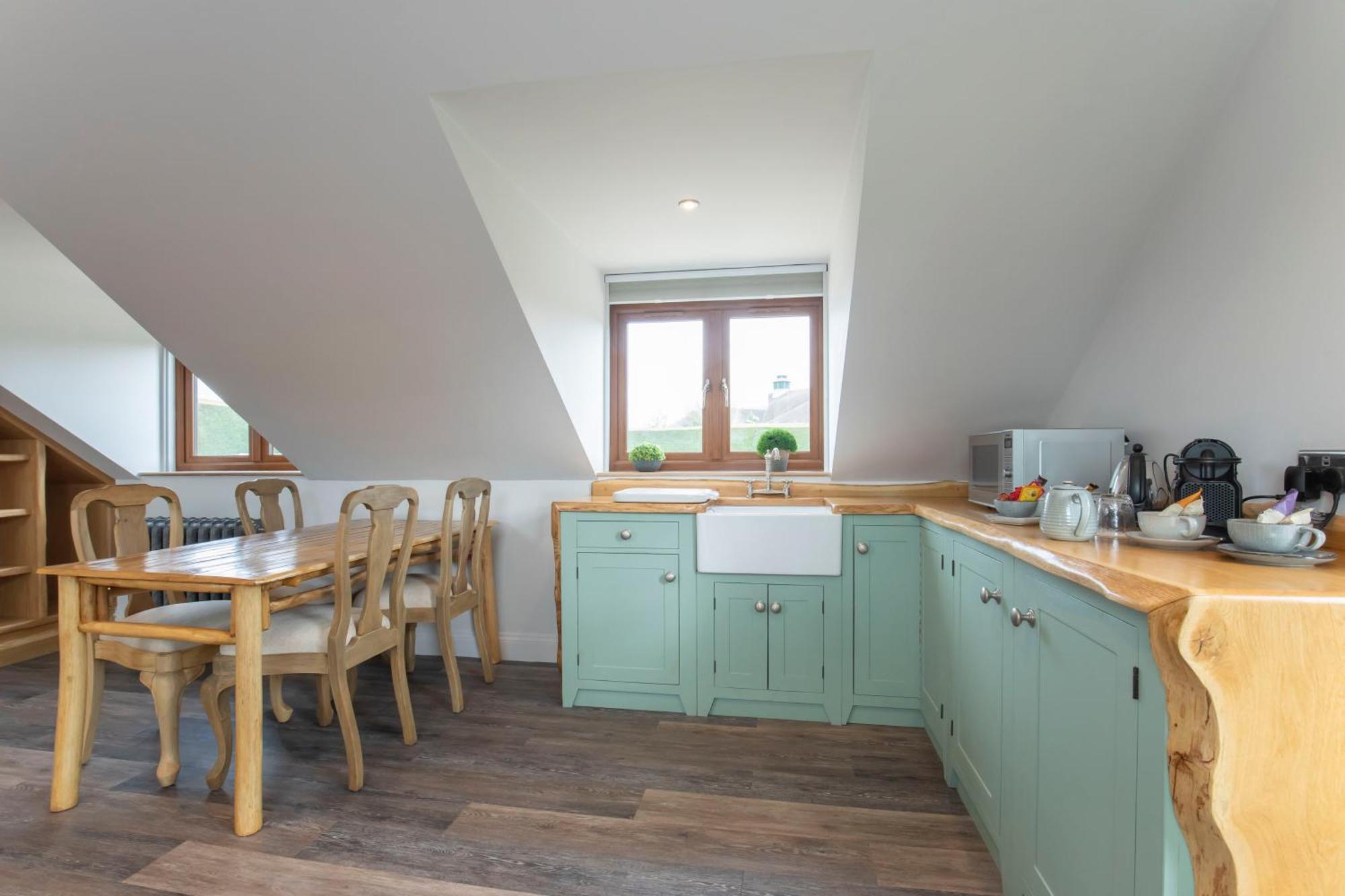 Stable Lodge - Boutique Bed & Breakfast Shurdington Bagian luar foto