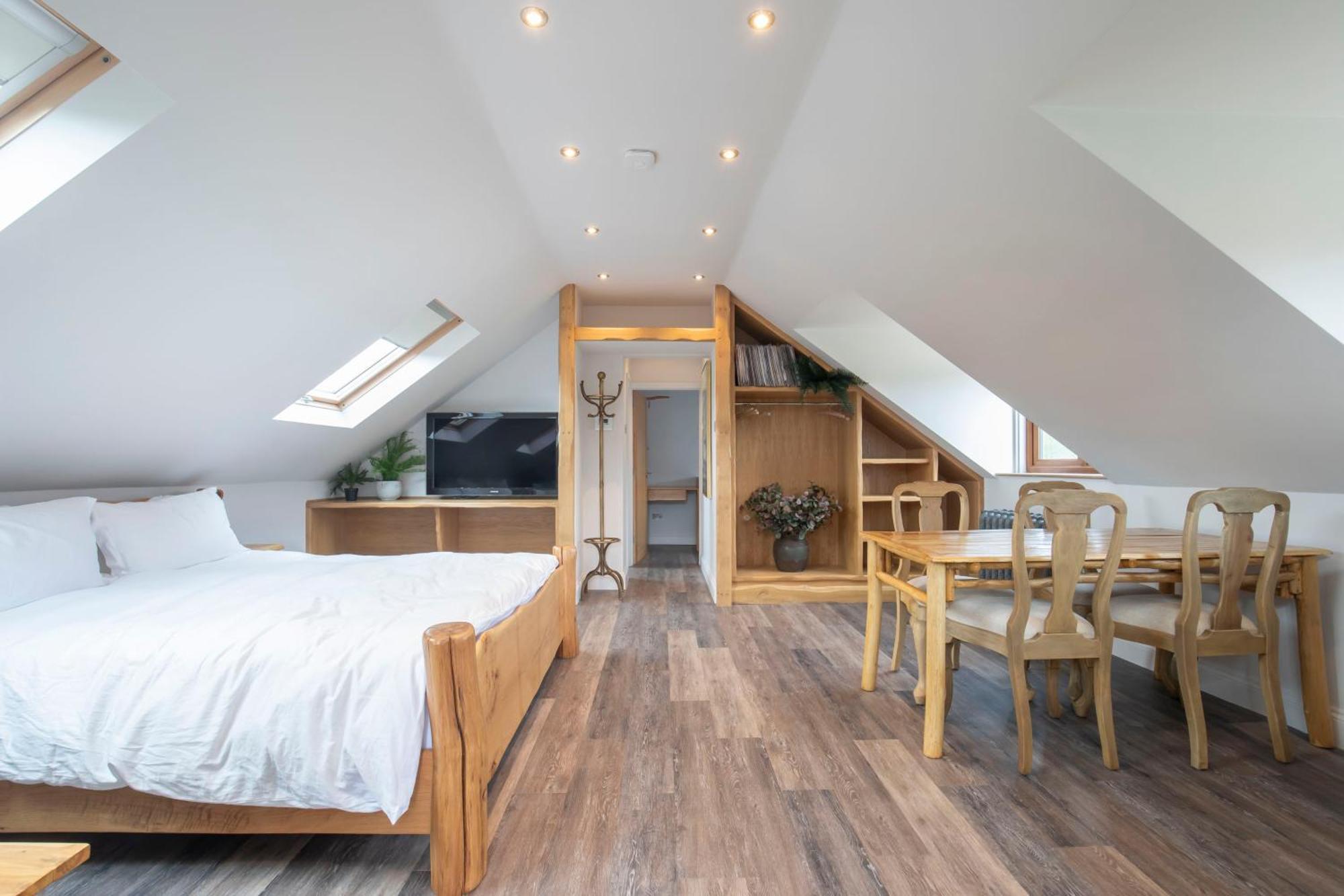 Stable Lodge - Boutique Bed & Breakfast Shurdington Bagian luar foto