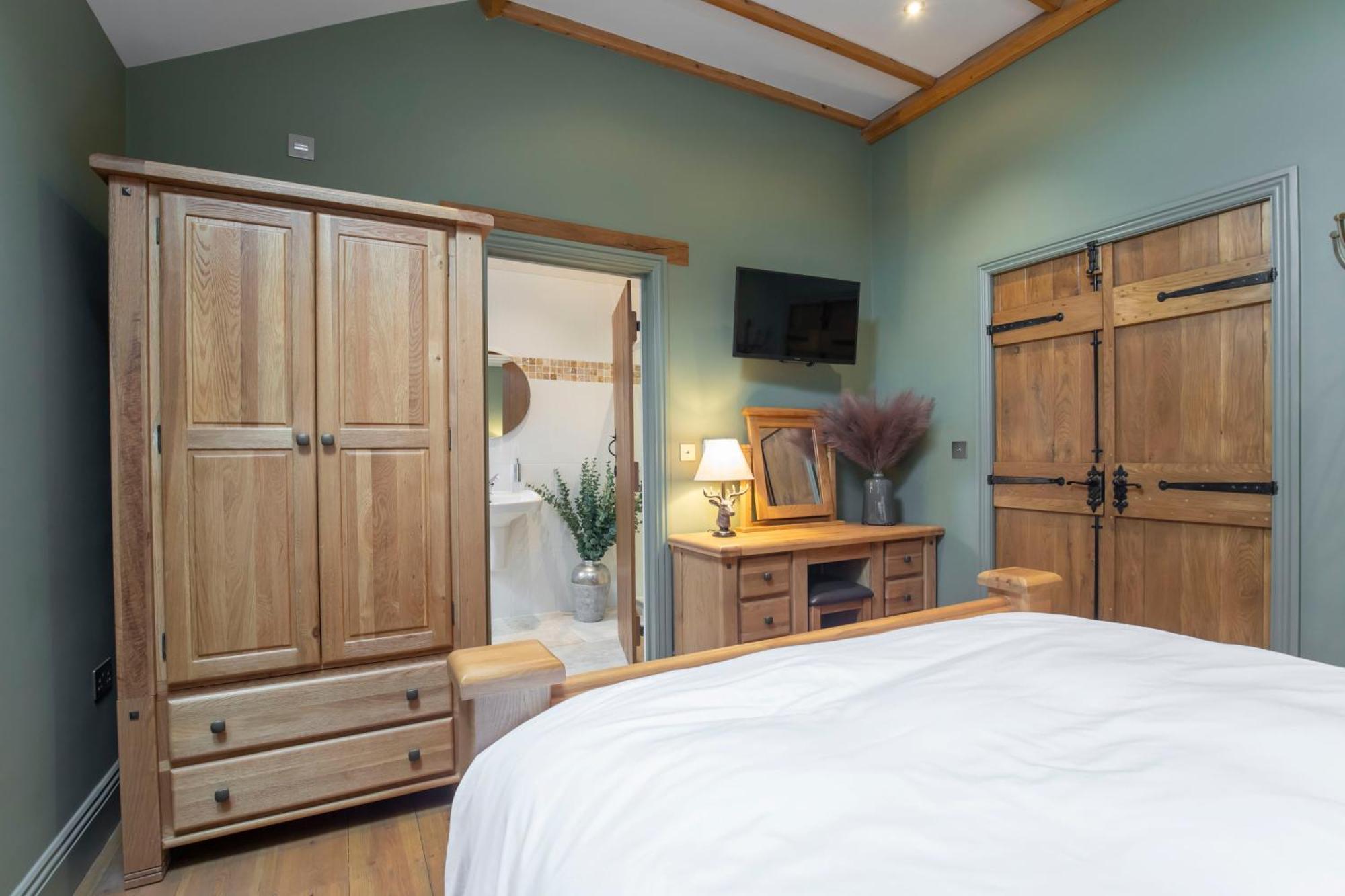 Stable Lodge - Boutique Bed & Breakfast Shurdington Bagian luar foto