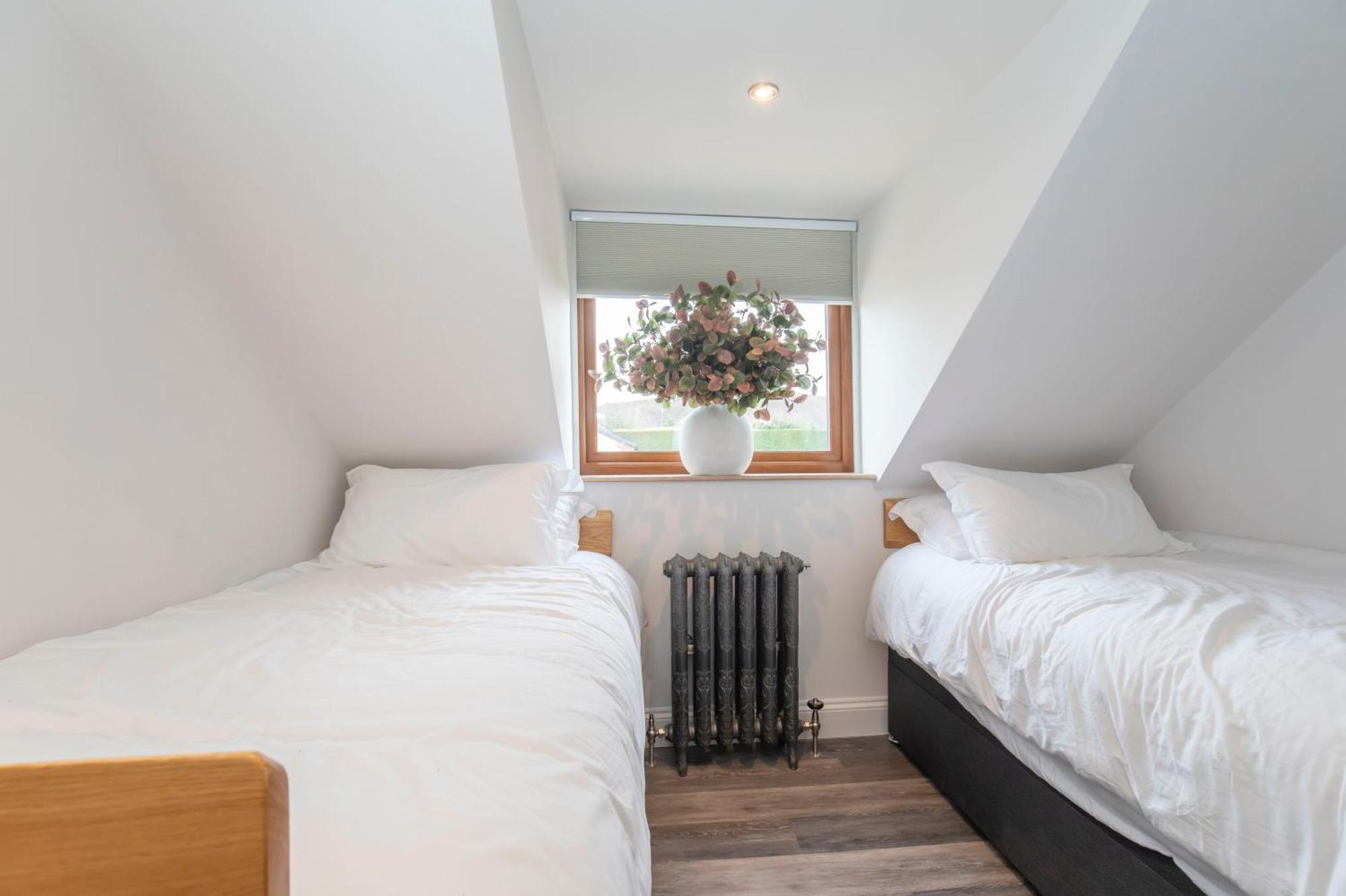Stable Lodge - Boutique Bed & Breakfast Shurdington Bagian luar foto